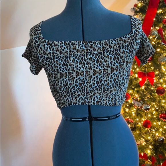 Leopard smocked crop top - Picture 3 of 6